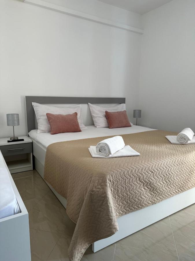 Ruza 30m From The Apartment Baska Voda