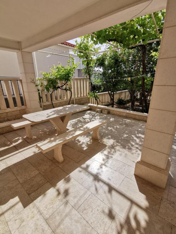 Ruza 30m From The Apartment Baska Voda