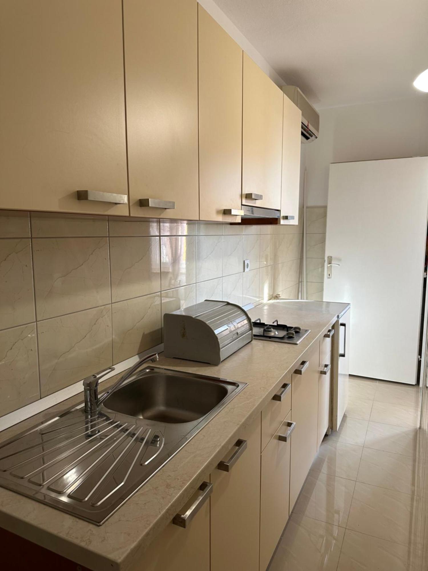 Ruza 30m From The Apartment Baska Voda
