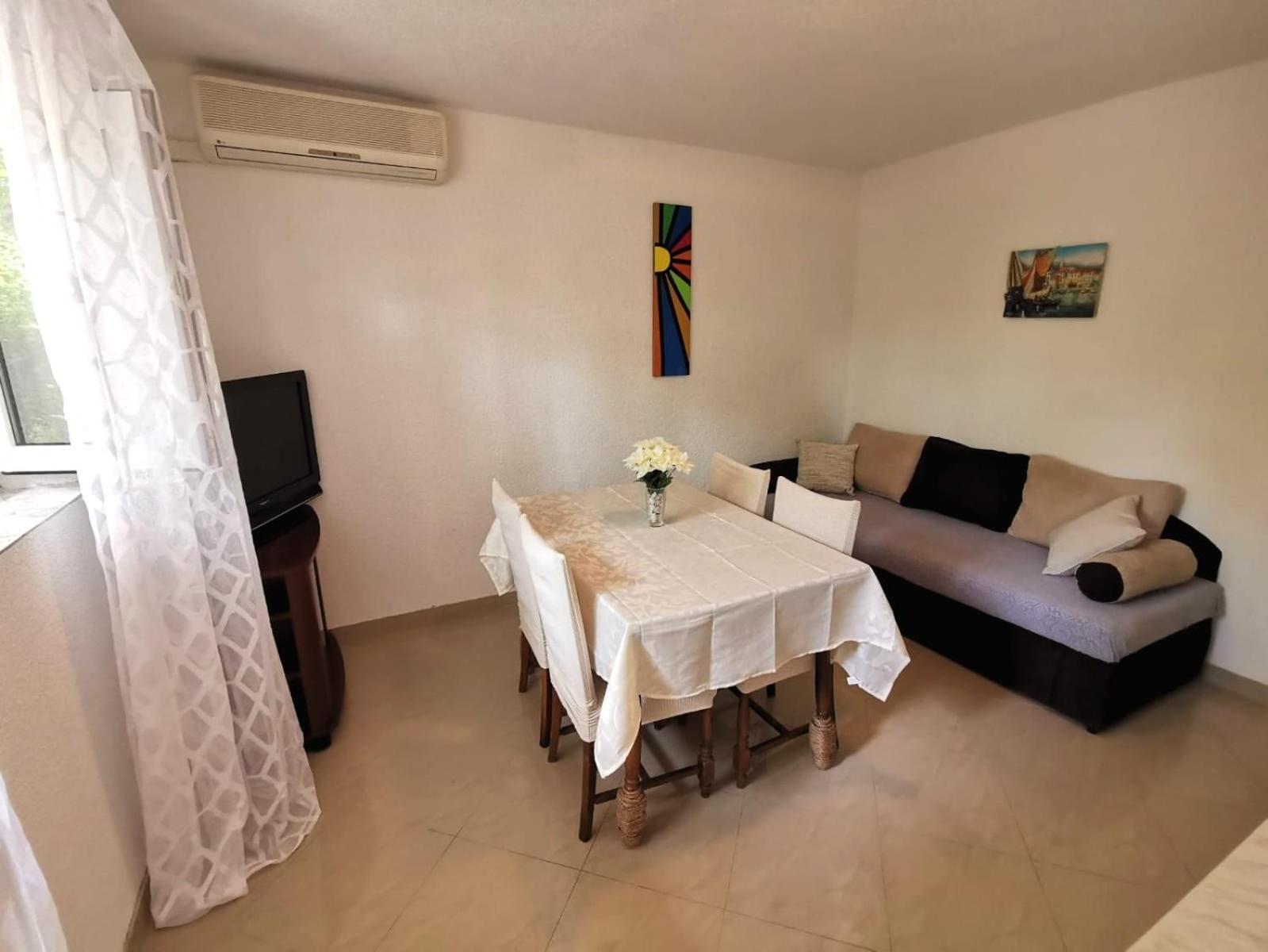 Apartment Ruza 30m From The Baska Voda